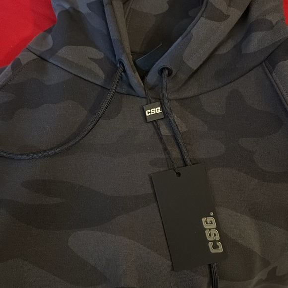 🎉HP🎉 Camo hoodie - Picture 3 of 4